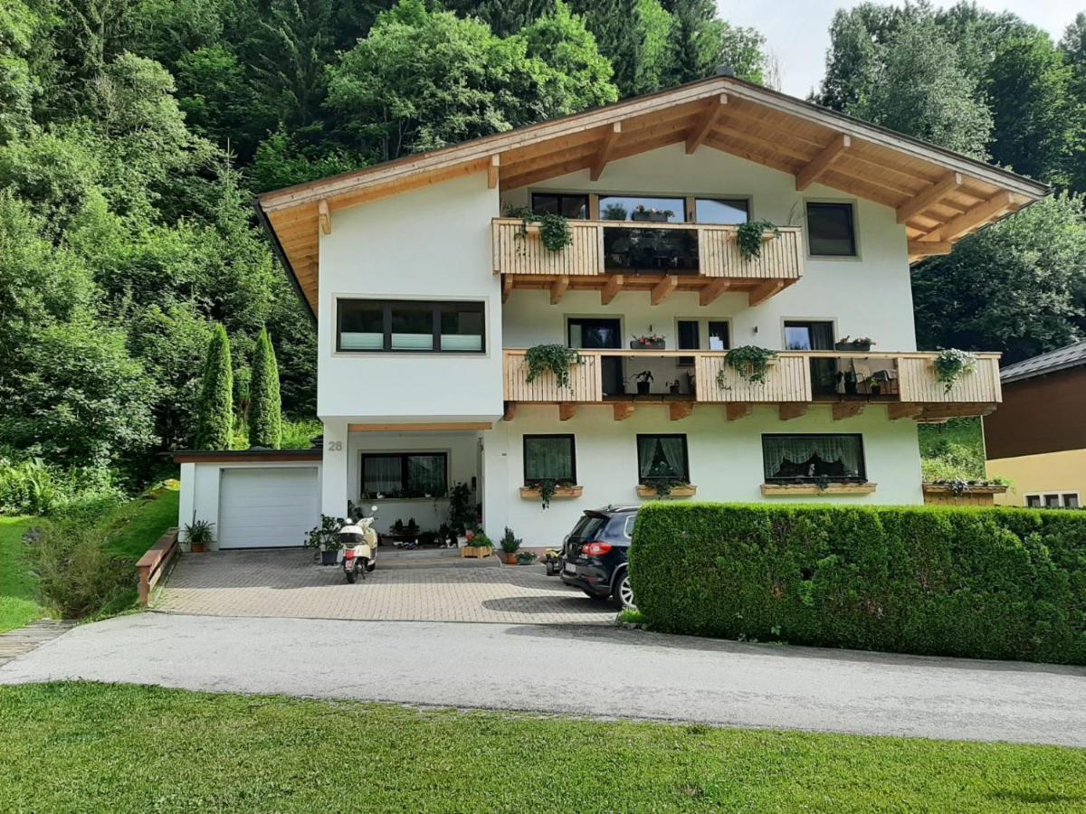 Gemuetliche Wohnung 10 Minuten Vom See Entfernt Zell am See Exterior photo